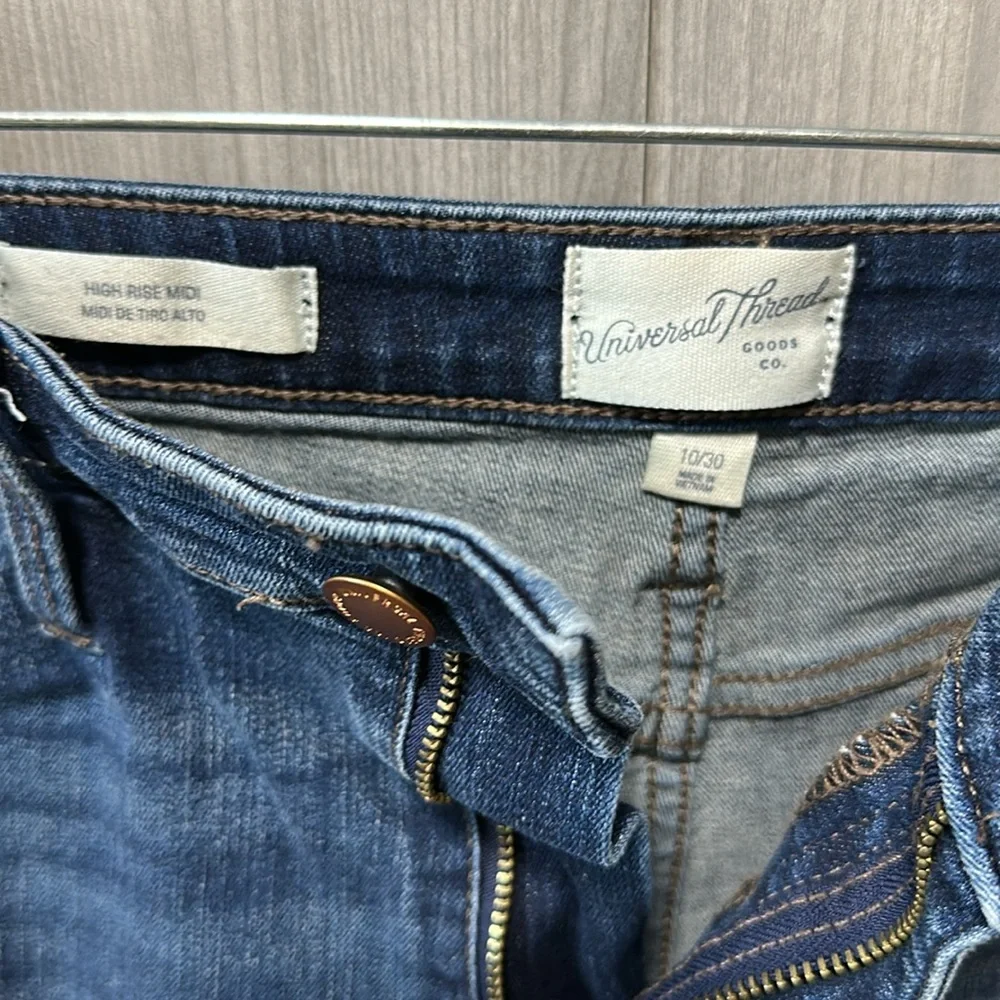 Universal Thread- High Rise MIDI - Picture 2 of 3